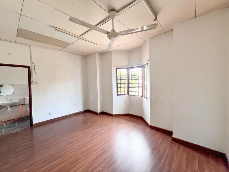 2-storey Terraced House for Sale in Alam Damai (Cheras) - Noraini Dahan - Interior - PropertyGuru.com.my