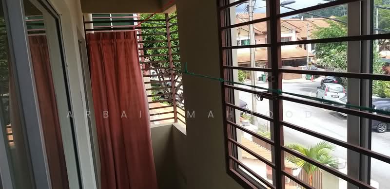 Townhouse for Sale in Batu Caves (Selangor) - Arbain Mahmood - Balcony - PropertyGuru.com.my