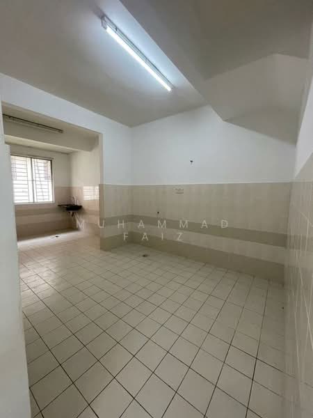 2-storey Terraced House for Rent in Taman Vista Emas (Bangi) - Muhammad Faiz - Kitchen - PropertyGuru.com.my