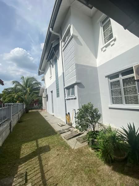 Semi-Detached House for Sale in Bandar Seri Putra (Bangi) - Ismi Muhammad - Exterior - PropertyGuru.com.my