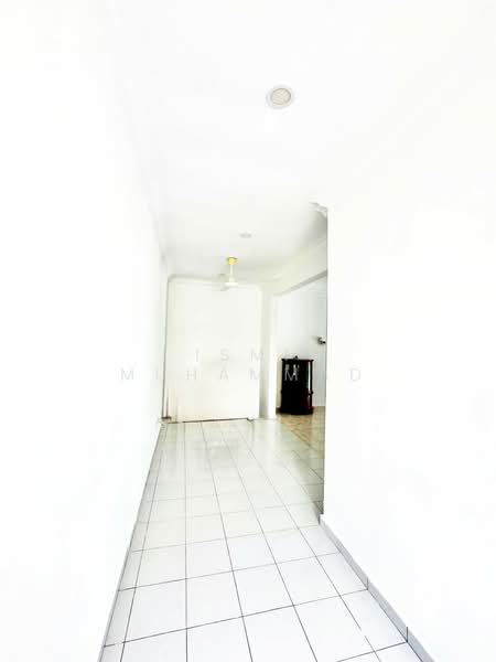 Semi-Detached House for Sale in Bandar Seri Putra (Bangi) - Ismi Muhammad - Corridor - PropertyGuru.com.my