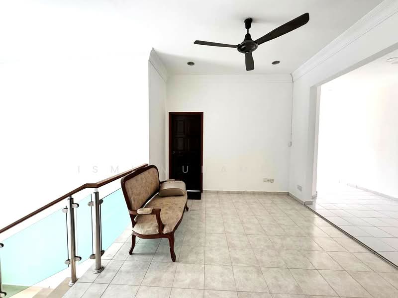 Semi-Detached House for Sale in Bandar Seri Putra (Bangi) - Ismi Muhammad - Living Room - PropertyGuru.com.my