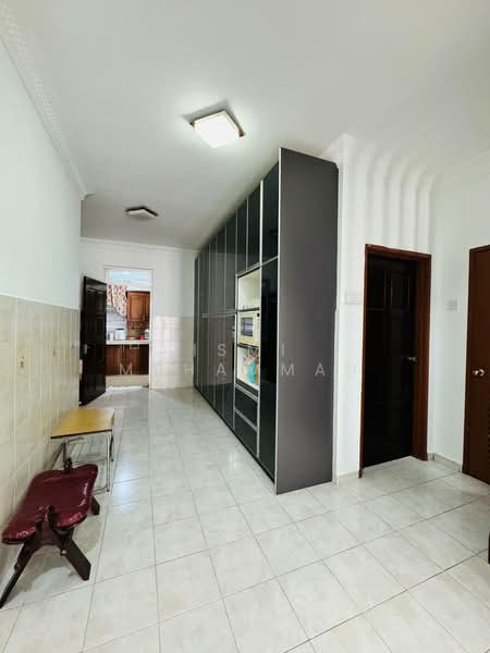 Semi-Detached House for Sale in Bandar Seri Putra (Bangi) - Ismi Muhammad - Kitchen - PropertyGuru.com.my