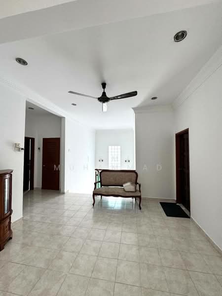 Semi-Detached House for Sale in Bandar Seri Putra (Bangi) - Ismi Muhammad - Living Room - PropertyGuru.com.my