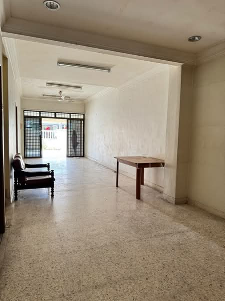 1.5-storey Terraced House for Sale in Taman Perling (Perling) - Mancy Lim - Entrance - PropertyGuru.com.my