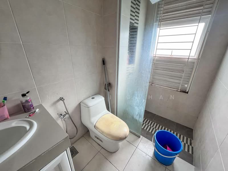 Semi-Detached House for Sale in Alam Damai (Cheras) - Noraini Dahan - Bathroom - PropertyGuru.com.my