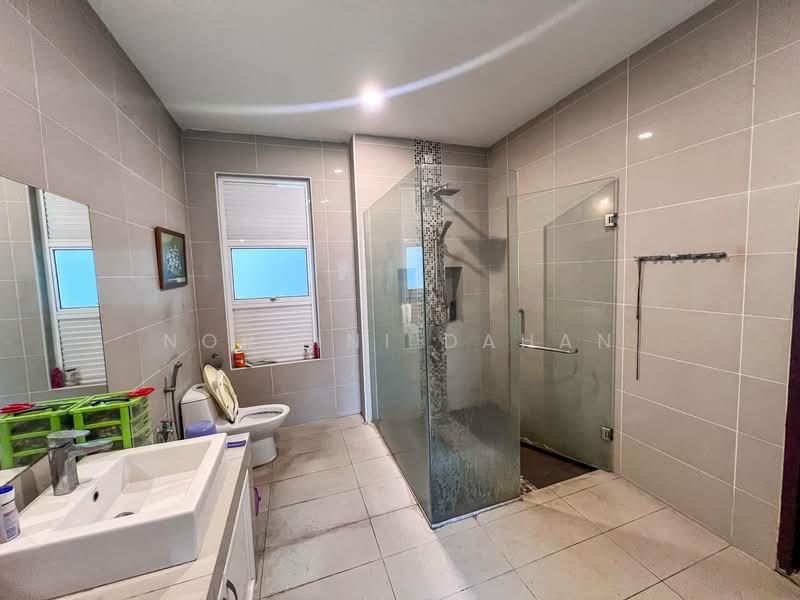 Semi-Detached House for Sale in Alam Damai (Cheras) - Noraini Dahan - Bathroom - PropertyGuru.com.my