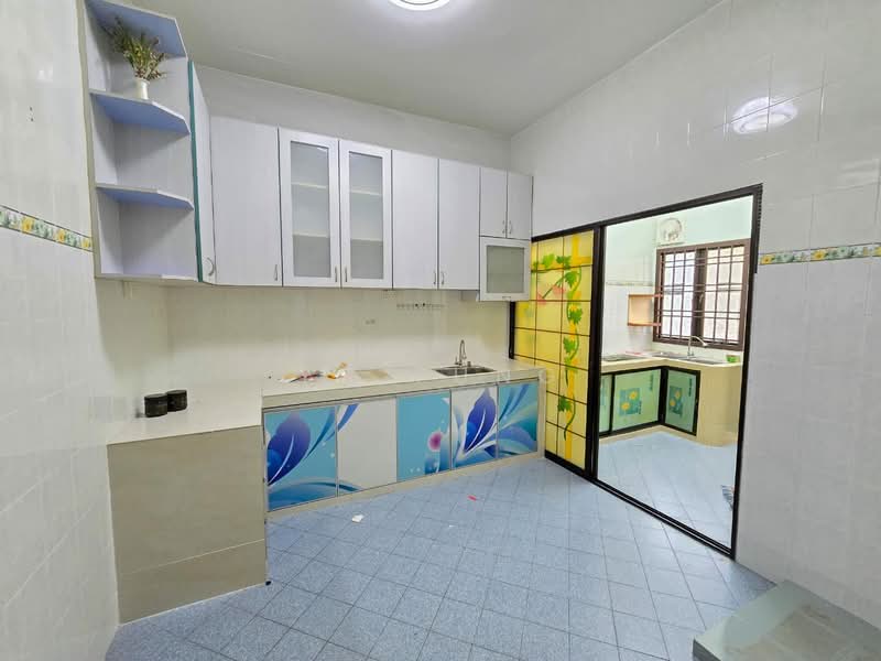 2-storey Terraced House for Sale in Skudai (Johor) - YC Fung - Kitchen - PropertyGuru.com.my