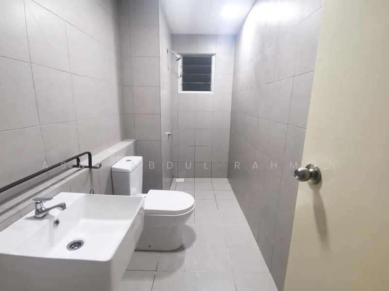Condominium for Rent at Lakefront Homes - Asna Abdul Rahman - Bathroom - PropertyGuru.com.my