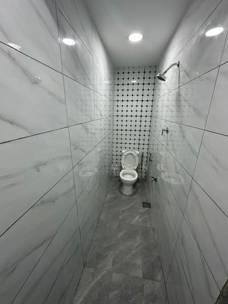 Johor Bahru , Taman Johor Jaya untuk Untuk Dijual - RM 558,000, Mac 2026 - Bathroom - PropertyGuru.com.my