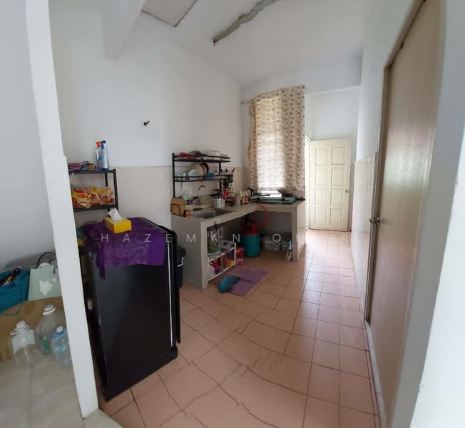 [End Lot - 30x70] 1-Storey Bandar Saujana Putra SP1, Bandar Saujana Putra untuk Untuk Dijual - RM 470,000, Apr 2026 - Kitchen - PropertyGuru.com.my