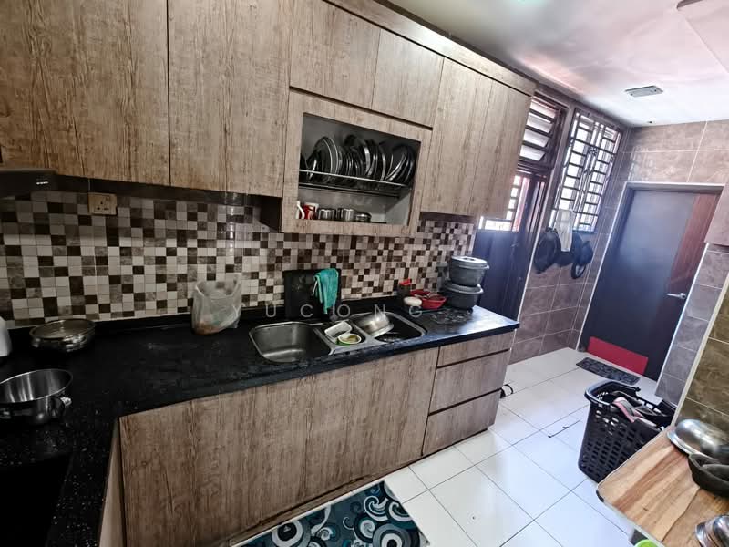 Rumah Teres 2-Tingkat untuk Dijual di Taman Lagenda Putra (Kulai) - Yucong . - Kitchen - PropertyGuru.com.my