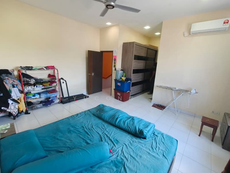 Rumah Teres 2-Tingkat untuk Dijual di Taman Lagenda Putra (Kulai) - Yucong . - Bedroom - PropertyGuru.com.my