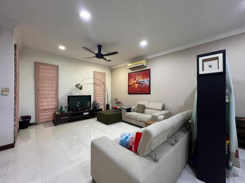 2-storey Terraced House for Sale in Bukit Jelutong (Shah Alam) - Hazeman Omar - Living Room - PropertyGuru.com.my