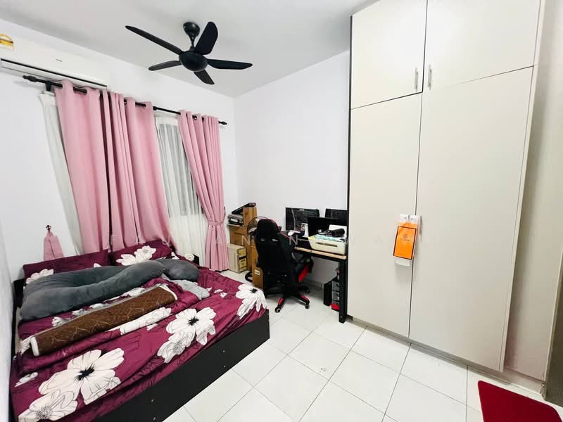 Apartment for Sale at Idaman Abadi - Fauran Nawawi - Bedroom - PropertyGuru.com.my