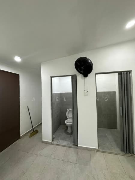 2-storey Terraced House for Sale in Taman Puteri Wangsa (Ulu Tiram) - Daniel Yong - Bathroom - PropertyGuru.com.my