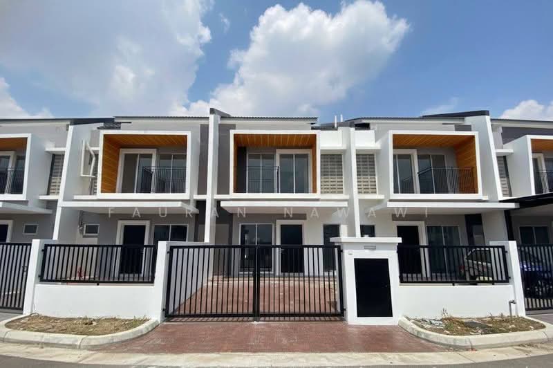 2-storey Terraced House for Sale in Kampung Selangor Dredging (Dengkil) - Fauran Nawawi - PropertyGuru.com.my
