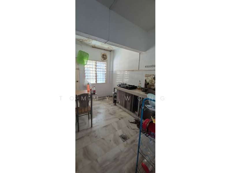 2-storey Terraced House for Sale in Taman Seri Bahagia (Cheras) - Tommy Wong - Kitchen - PropertyGuru.com.my