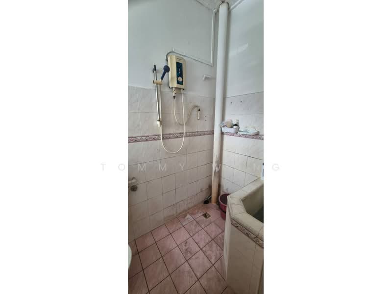 2-storey Terraced House for Sale in Taman Seri Bahagia (Cheras) - Tommy Wong - Bathroom - PropertyGuru.com.my