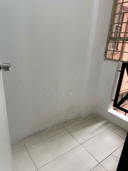 Jasmin Apartment untuk Untuk Disewa - RM 1,050 /bulan, Mac 2026 - Balcony - PropertyGuru.com.my