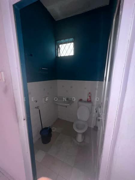 1-storey Terraced House for Sale in Taman Senai Utama (Kulai) - Ee Fong Toh - Bathroom - PropertyGuru.com.my