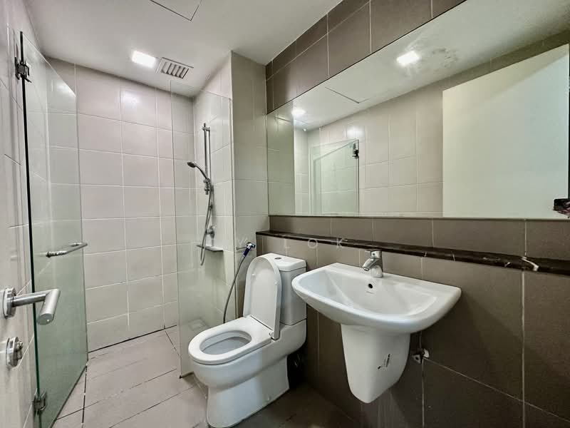 Servis Apartment untuk Disewa di G Residence - CY Lok - Bathroom - PropertyGuru.com.my