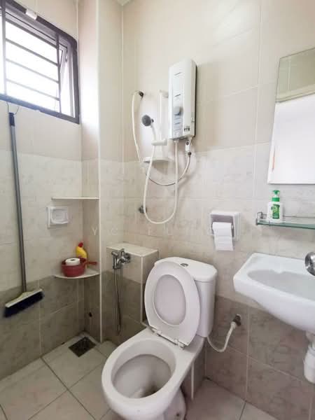 Taman Bukit Indah untuk Untuk Disewa - RM 2,600 /bulan, Mac 2026 - Bathroom - PropertyGuru.com.my