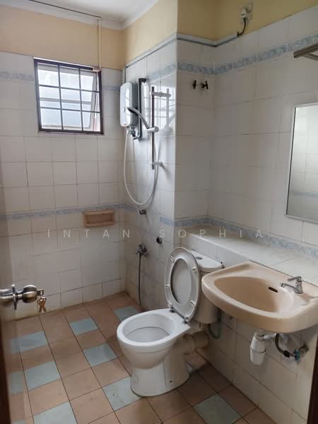 Usj 16 untuk Untuk Dijual - RM 899,000, Mac 2026 - Bathroom - PropertyGuru.com.my