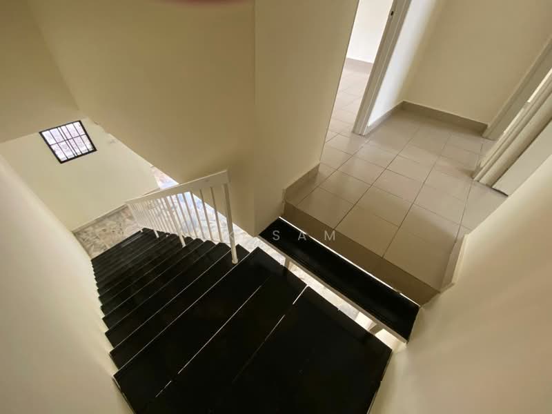 2-storey Terraced House for Sale in Bandar Country Homes (Rawang) - CK Sam - Interior - PropertyGuru.com.my