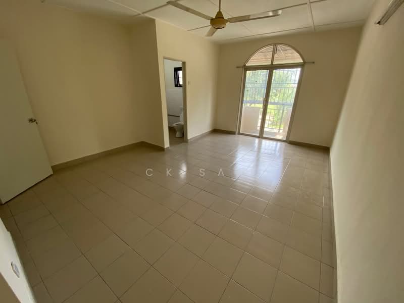 2-storey Terraced House for Sale in Bandar Country Homes (Rawang) - CK Sam - Interior - PropertyGuru.com.my