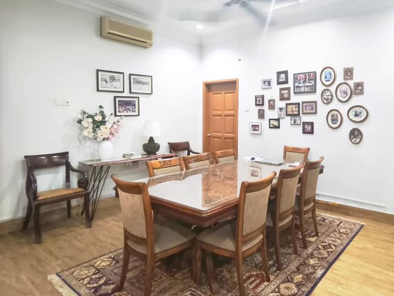 Seksyen 11 untuk Untuk Dijual - RM 1,990,000, Mac 2026 - Dining Room - PropertyGuru.com.my
