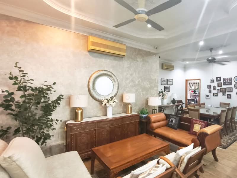 Seksyen 11 untuk Untuk Dijual - RM 1,990,000, Mac 2026 - Living Room - PropertyGuru.com.my