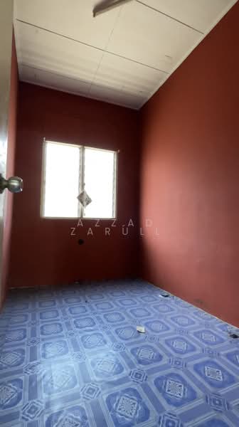 Terraced House for Sale in Bandar Mahkota Banting (Tanjong Duabelas) - Azzad Zarull - Room - PropertyGuru.com.my