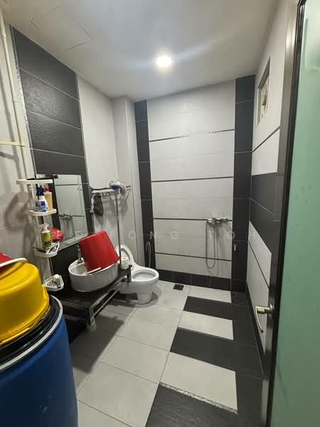 Sutera Utama Suteras Utamas untuk Untuk Dijual - RM 2,200,000, Mac 2026 - Bathroom - PropertyGuru.com.my