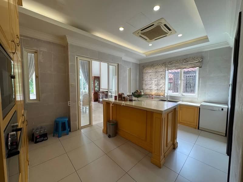 Bungalow for Sale in Bukit Jelutong (Shah Alam) - Eda Zainal - PropertyGuru.com.my