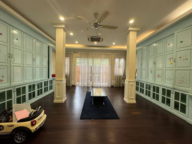 Bungalow for Sale in Bukit Jelutong (Shah Alam) - Eda Zainal - PropertyGuru.com.my