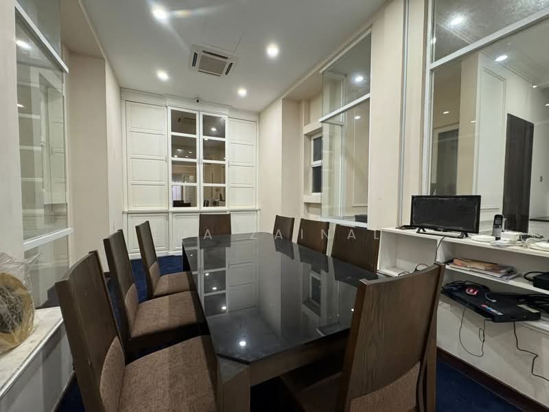 Bungalow for Sale in Bukit Jelutong (Shah Alam) - Eda Zainal - PropertyGuru.com.my