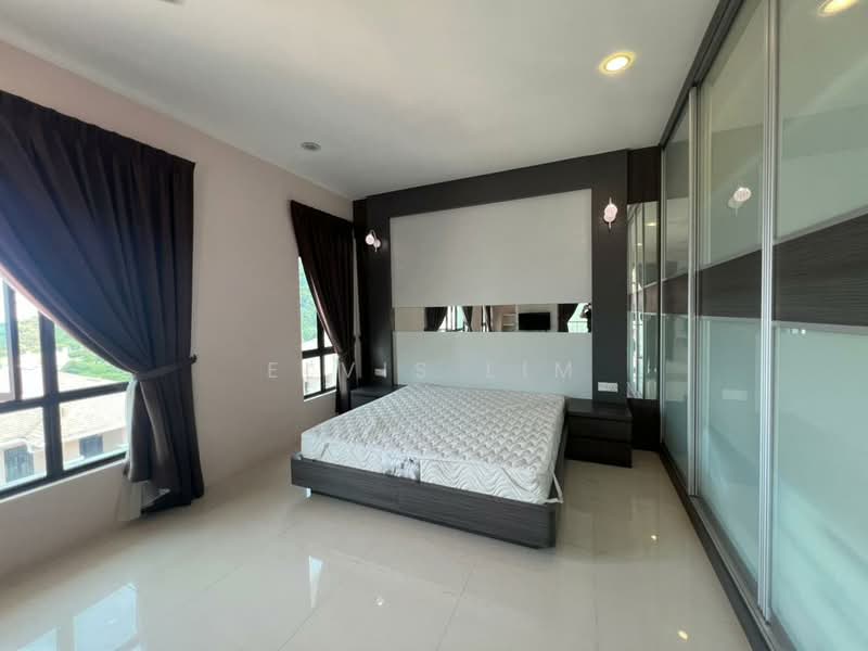 Condominium for Sale at Moonlight Bay - Elvis Lim - Bedroom - PropertyGuru.com.my