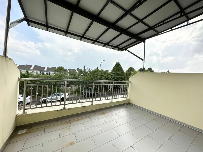 Taman Sri Pulai Perdana 2 untuk Untuk Dijual - RM 650,000, Mac 2026 - Balcony - PropertyGuru.com.my