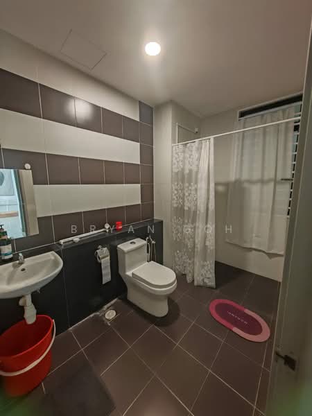 Austin Regency (Pangsapuri Austin Perdana) untuk Untuk Disewa - RM 1,700 /bulan, Mac 2026 - Bathroom - PropertyGuru.com.my