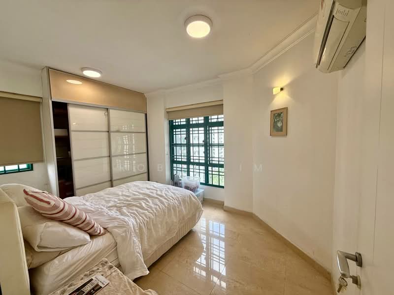 Condominium for Sale at The Straits View Condominium - Robin Lim - Bedroom - PropertyGuru.com.my