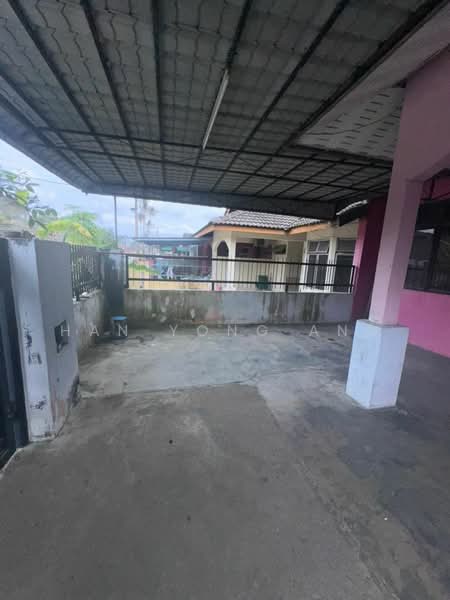 1-storey Terraced House for Sale in Taman Senai Utama (Kulai) - Han Yong Ang - Exterior - PropertyGuru.com.my