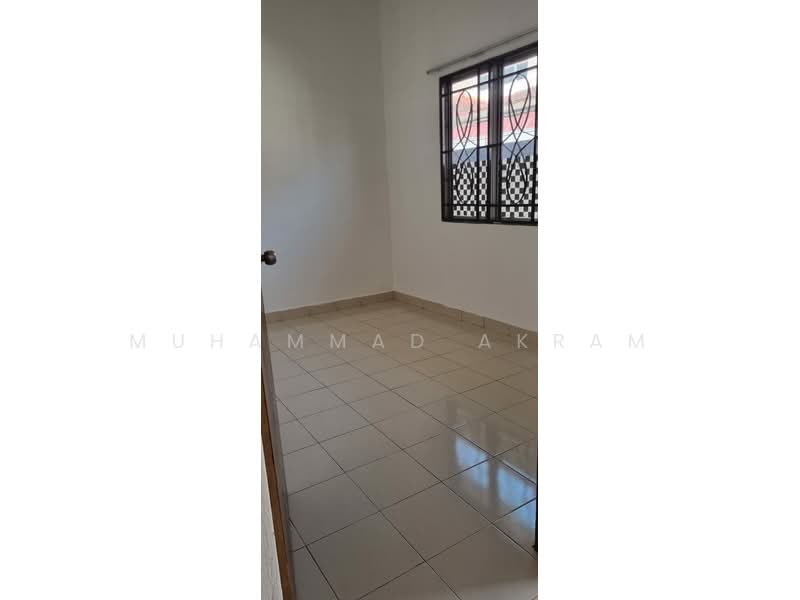 1-storey Terraced House for Sale in Seksyen 32, Bukit Naga (Shah Alam) - Muhammad Akram - Interior - PropertyGuru.com.my