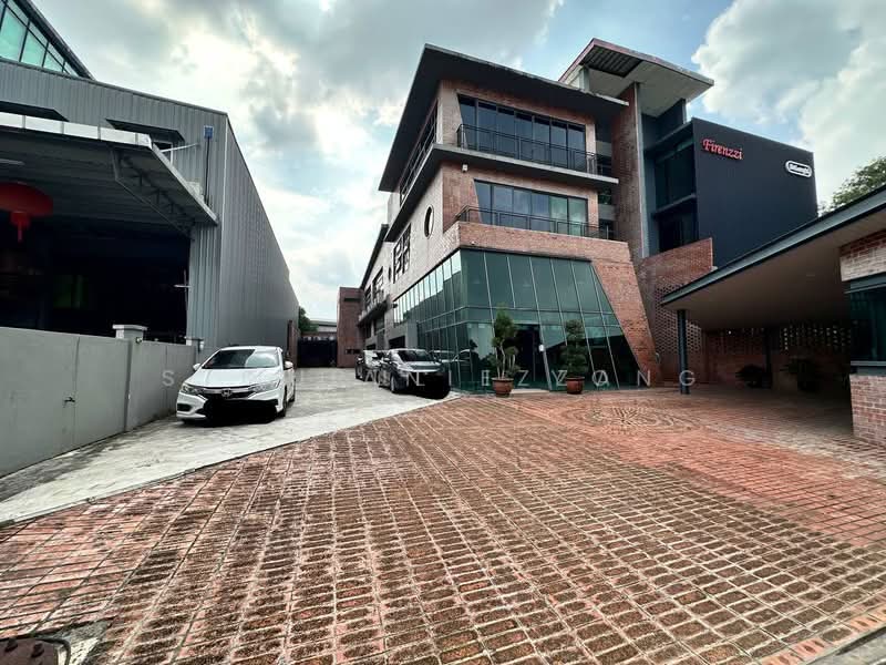 Factory for Rent in Taman Balakong Jaya (Balakong) - Stephanie Yong - Exterior - PropertyGuru.com.my