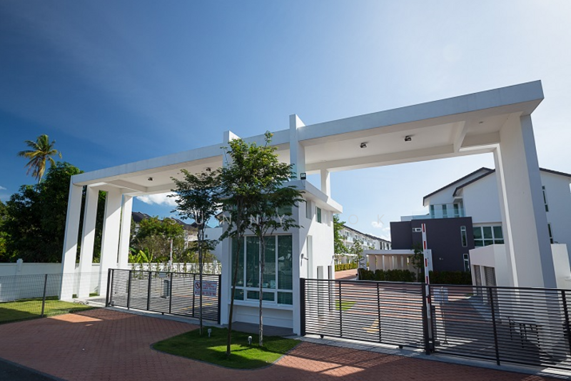 3-storey Terraced House for Sale in Sungai Puyu (Butterworth) - Sunny Lok - Exterior - PropertyGuru.com.my