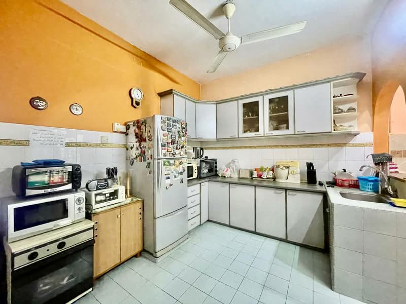 2-storey Terraced House for Sale in Usj 11 (Subang Jaya) - Intan Sophia - Kitchen - PropertyGuru.com.my