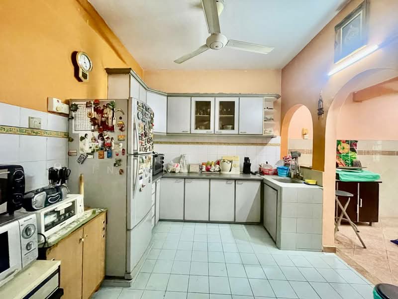2-storey Terraced House for Sale in Usj 11 (Subang Jaya) - Intan Sophia - Kitchen - PropertyGuru.com.my