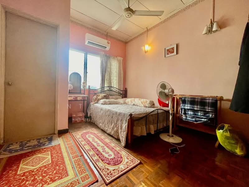 2-storey Terraced House for Sale in Usj 11 (Subang Jaya) - Intan Sophia - Bedroom - PropertyGuru.com.my
