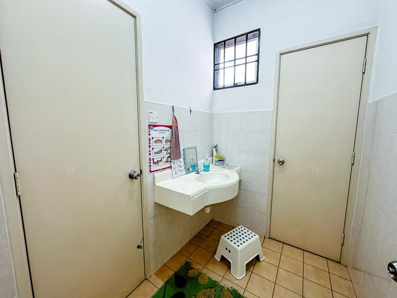 2-storey Terraced House for Sale in Kota Damansara (Selangor) - Masnizah Arifin - Bathroom - PropertyGuru.com.my