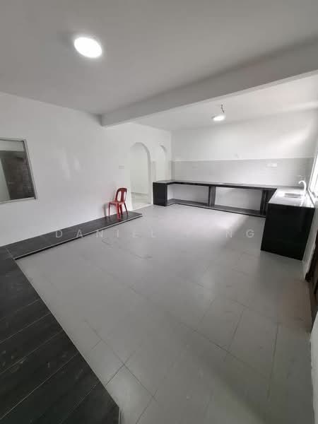 Taman Selesa Jaya untuk Untuk Dijual - RM 638,000, Mac 2026 - Kitchen - PropertyGuru.com.my